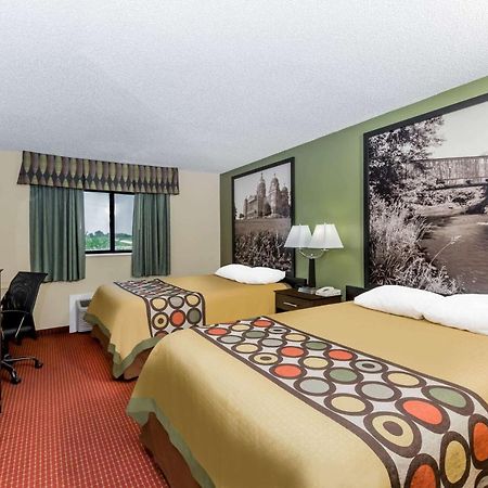 Super 8 By Wyndham Grinnell Ia Exterior foto